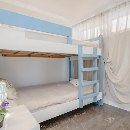 Beachfront Thalassa *